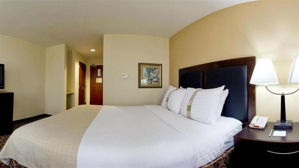 By Ihg Hotel 3*